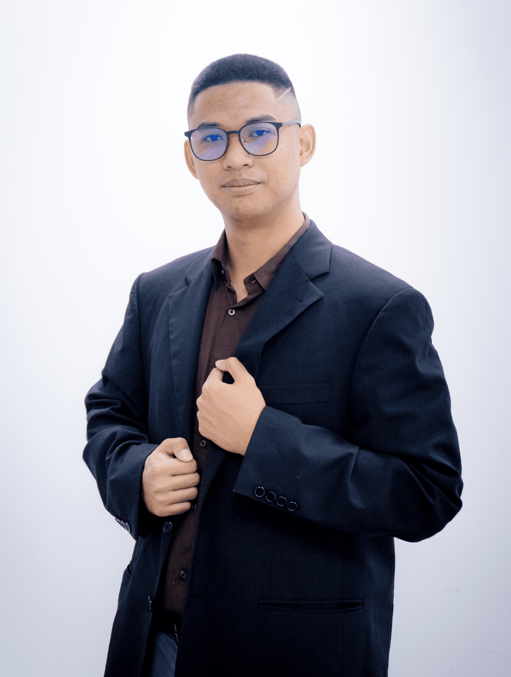 Ian Medina Sales Representative scaled