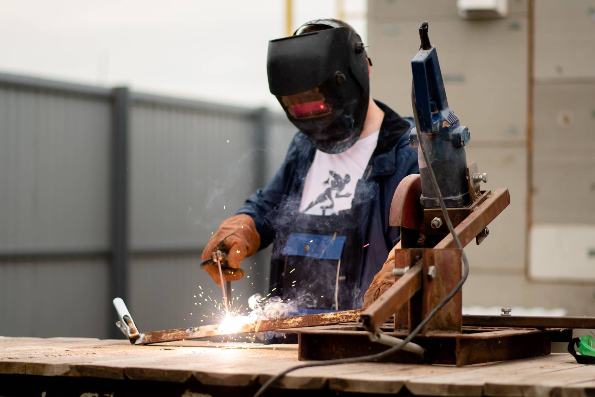 the man works with a welding machine 2025 01 09 03 01 20 utc